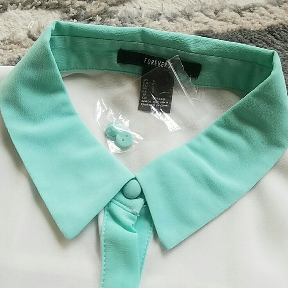 NWT F21 Semi-Sheer Button Down Blouse - Picture 2 of 8